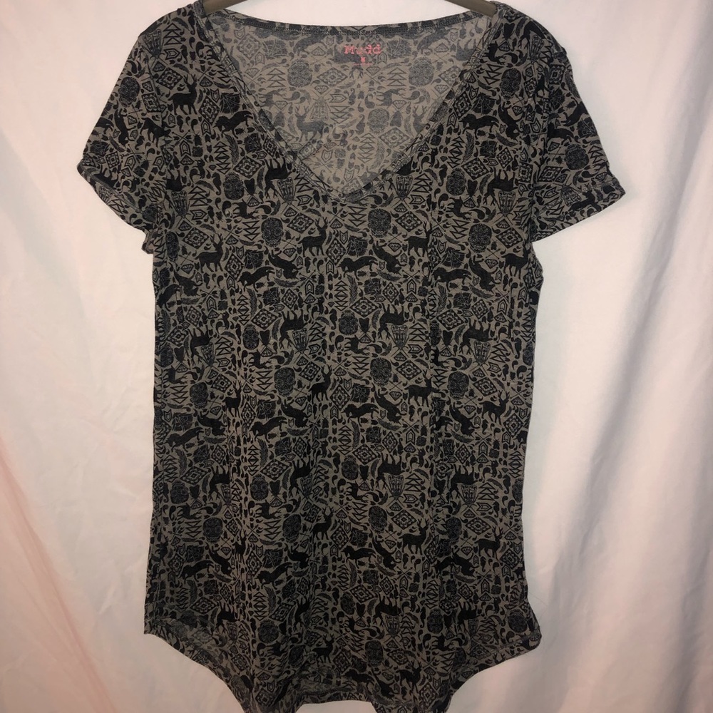 Mudd Brand T-Shirt. Teen Medium